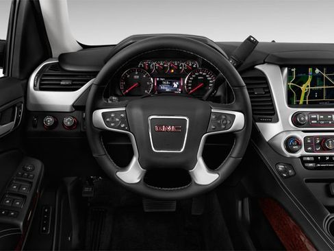 Used 2019 GMC Yukon Denali w/ Open Road Package image 8
