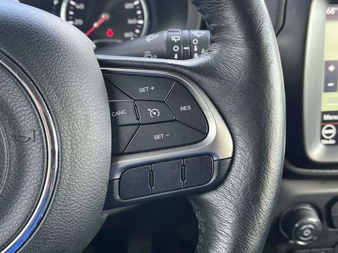 Used 2022 Jeep Renegade Limited image 26