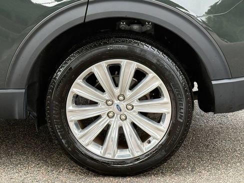 Used 2022 Ford Explorer Limited w/ Limited Technology Package AWD/4WD image 7
