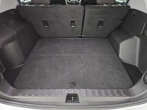 Used 2024 GMC Terrain SLE image 34