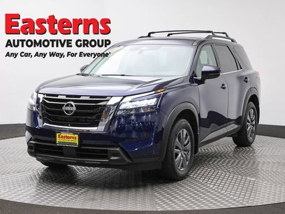 Used 2023 Nissan Pathfinder SV