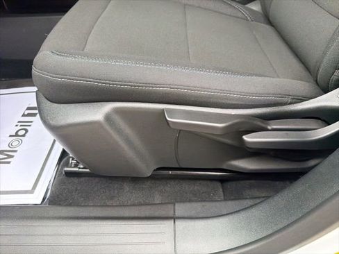 Used 2026 Chevrolet Equinox EV LT image 28