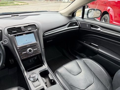 Used 2017 Ford Fusion Titanium AWD/4WD image 14