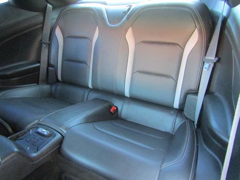 Used 2016 Chevrolet Camaro LT image 10