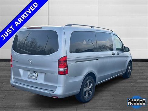 Used 2016 Mercedes-Benz Metris Passenger image 3