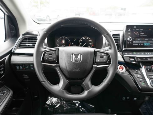 Certified 2025 Honda Odyssey Touring image 21