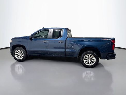 Used 2019 Chevrolet Silverado 1500 Custom w/ Custom Convenience Package AWD/4WD image 10