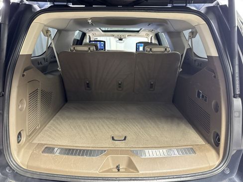 Used 2021 GMC Yukon XL Denali w/ Denali Premium Package image 31