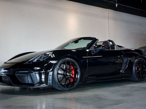 Used 2022 Porsche 718 Boxster Spyder RWD image 43