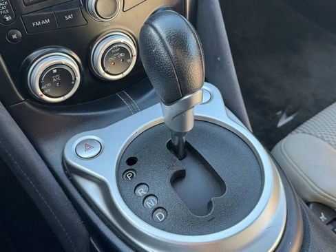 Used 2010 Nissan 370Z Touring image 20