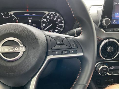 Used 2025 Nissan Sentra SR FWD image 22