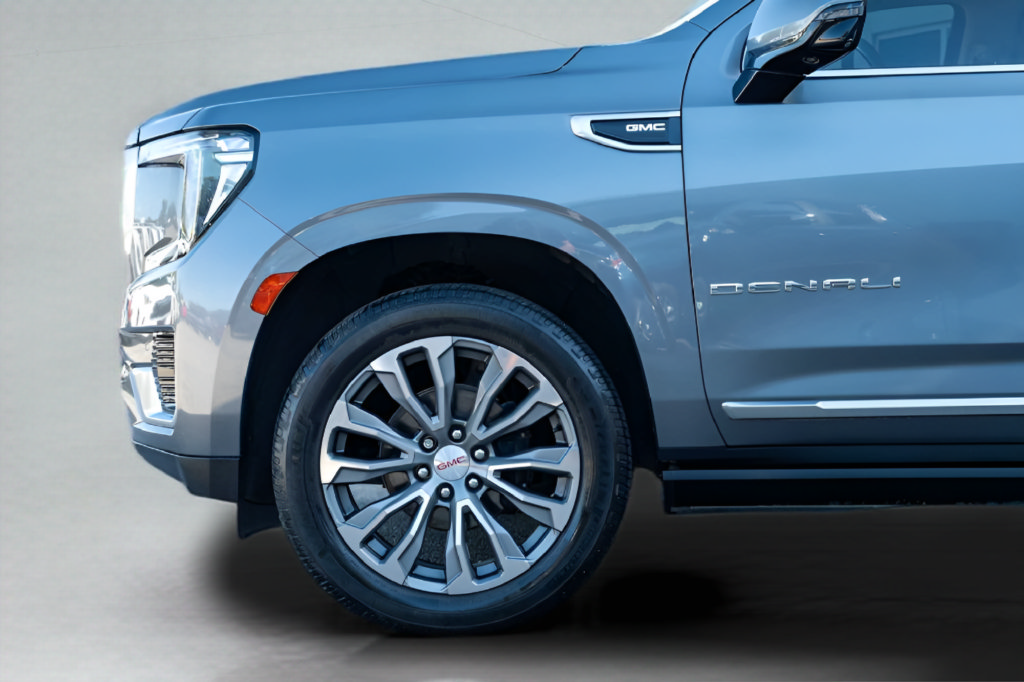 Used 2021 GMC Yukon Denali AWD/4WD image 11