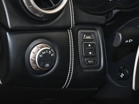 Used 2013 Ferrari California image 21