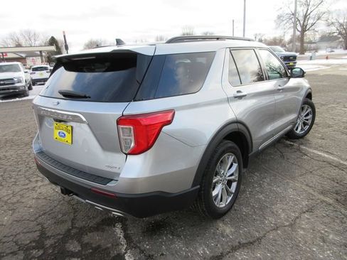 Used 2024 Ford Explorer XLT w/ Equipment Group 202A image 6