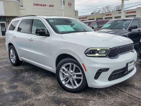Used 2023 Dodge Durango GT image 1