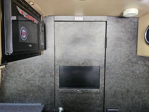Used 2019 Mercedes-Benz Sprinter 3500 image 51