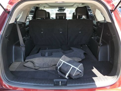 Used 2024 Kia Sorento S w/ Panoramic Sunroof Package FWD image 23