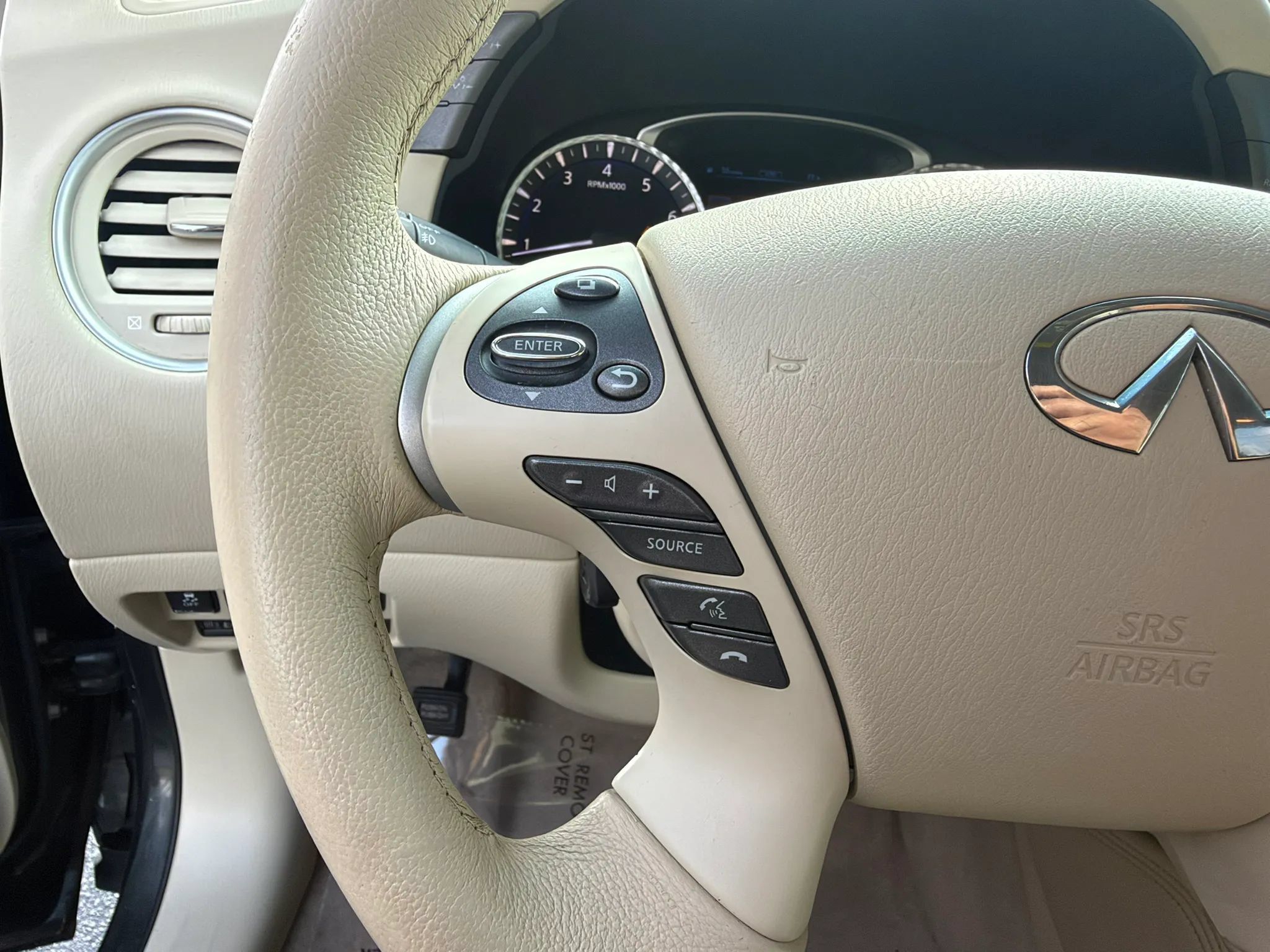 Used 2014 INFINITI QX60 Luxe w/ Premium Package AWD/4WD image 18