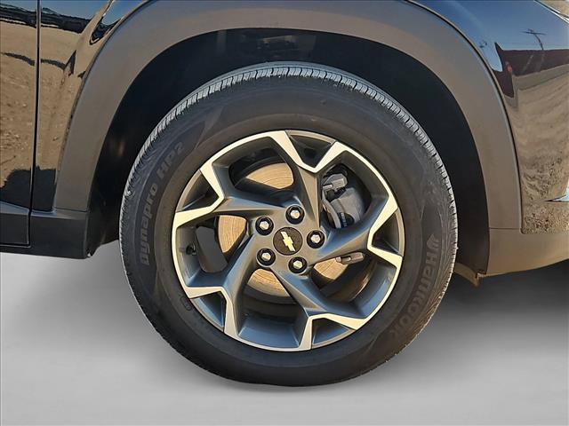 Used 2025 Chevrolet Trax LT FWD image 22