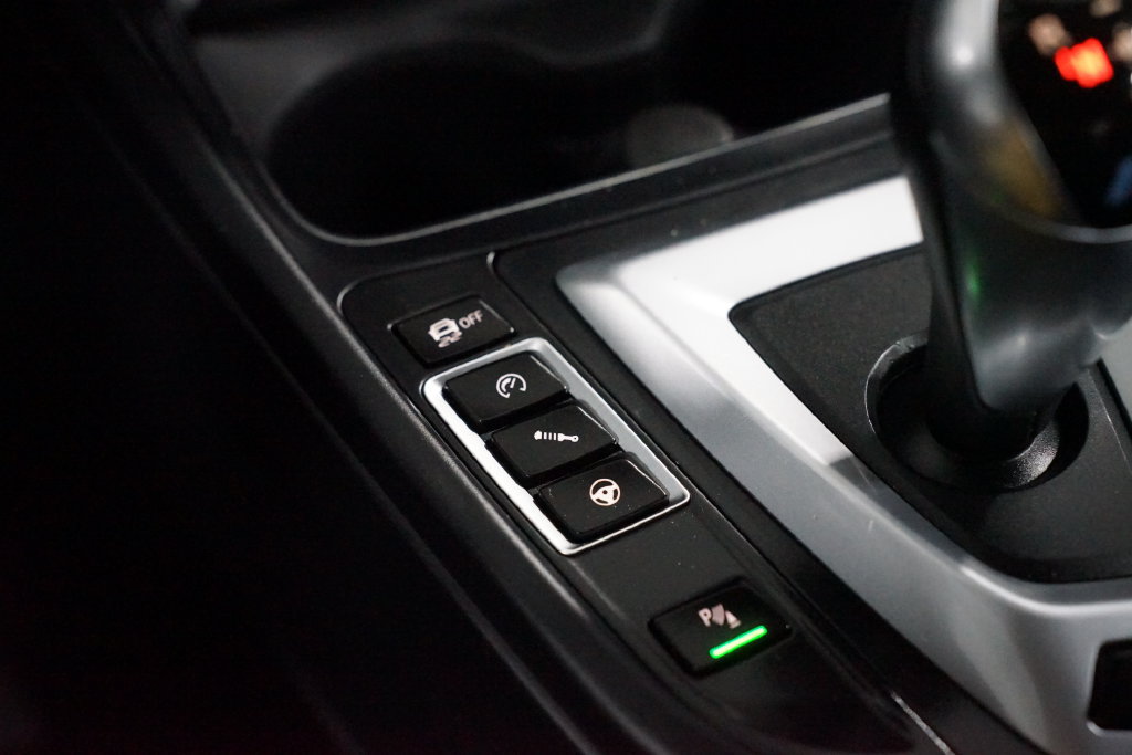 Used 2020 BMW M4 CS w/ Executive Package RWD image 24