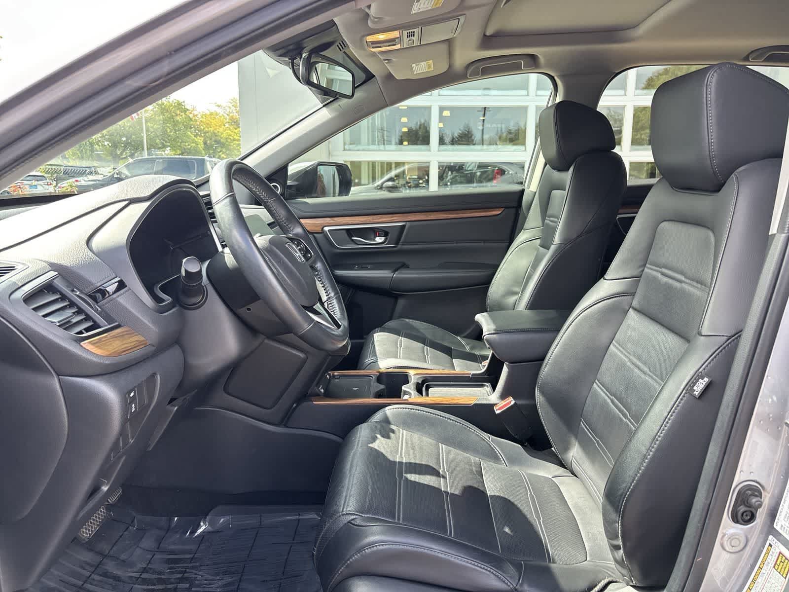 Used 2020 Honda CR-V Touring image 7