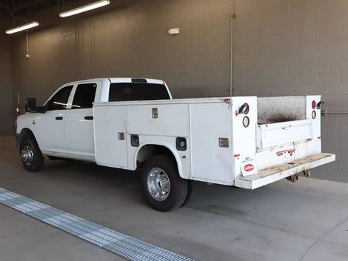 Used 2023 RAM 3500 Tradesman w/ Chrome Appearance Group AWD/4WD image 3