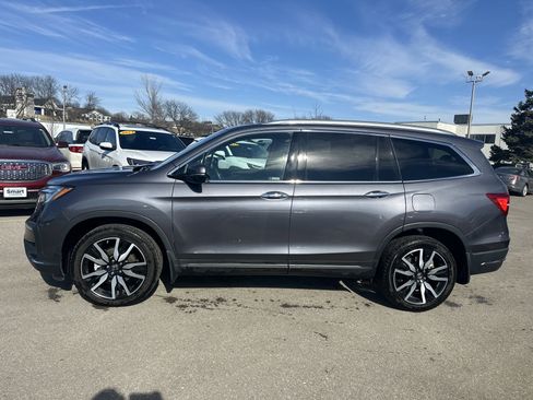 Used 2022 Honda Pilot Touring image 6