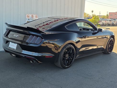 Used 2016 Ford Mustang GT image 7