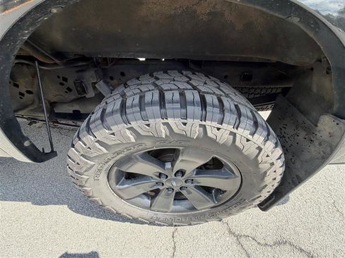 Used 2013 Ford F150 FX4 w/ FX Appearance Pkg AWD/4WD image 22