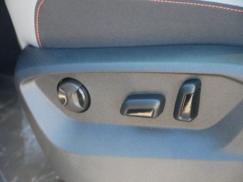 New 2026 Volkswagen Atlas Peak Edition image 5