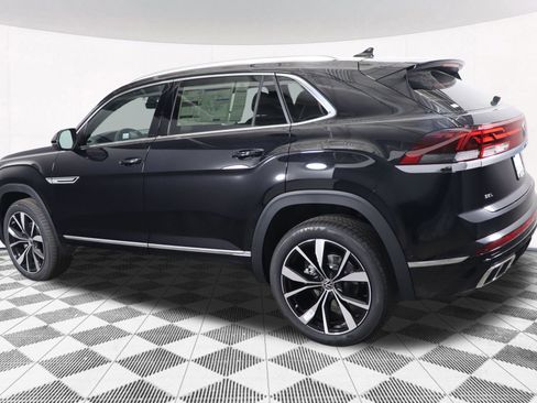 Used 2025 Volkswagen Atlas Cross Sport SEL Premium R-Line image 30