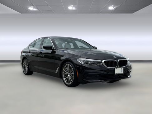Used 2019 BMW 530i xDrive w/ Premium Package AWD/4WD image 7