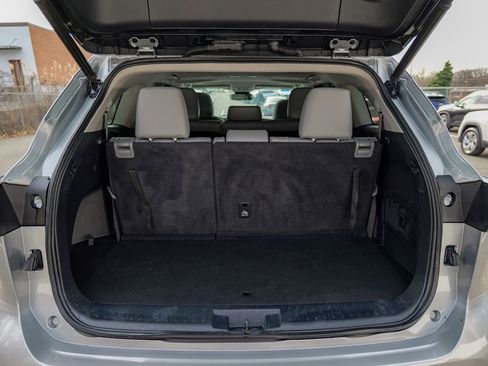 Used 2023 Toyota Highlander XLE image 61