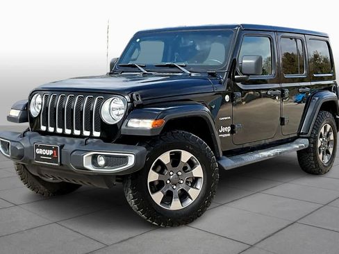 Used 2018 Jeep Wrangler Unlimited Sahara w/ Dual Top Group image 2