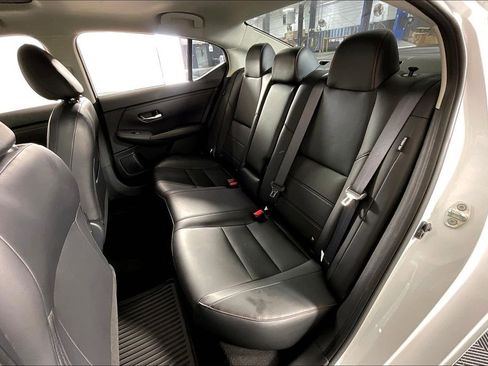 Used 2024 Nissan Sentra SR w/ SR Premium Package image 36