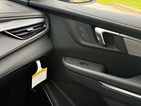 New 2027 Buick Enclave Preferred w/ Power Package FWD image 33