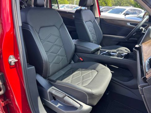 Used 2024 Volkswagen Atlas SE FWD image 37
