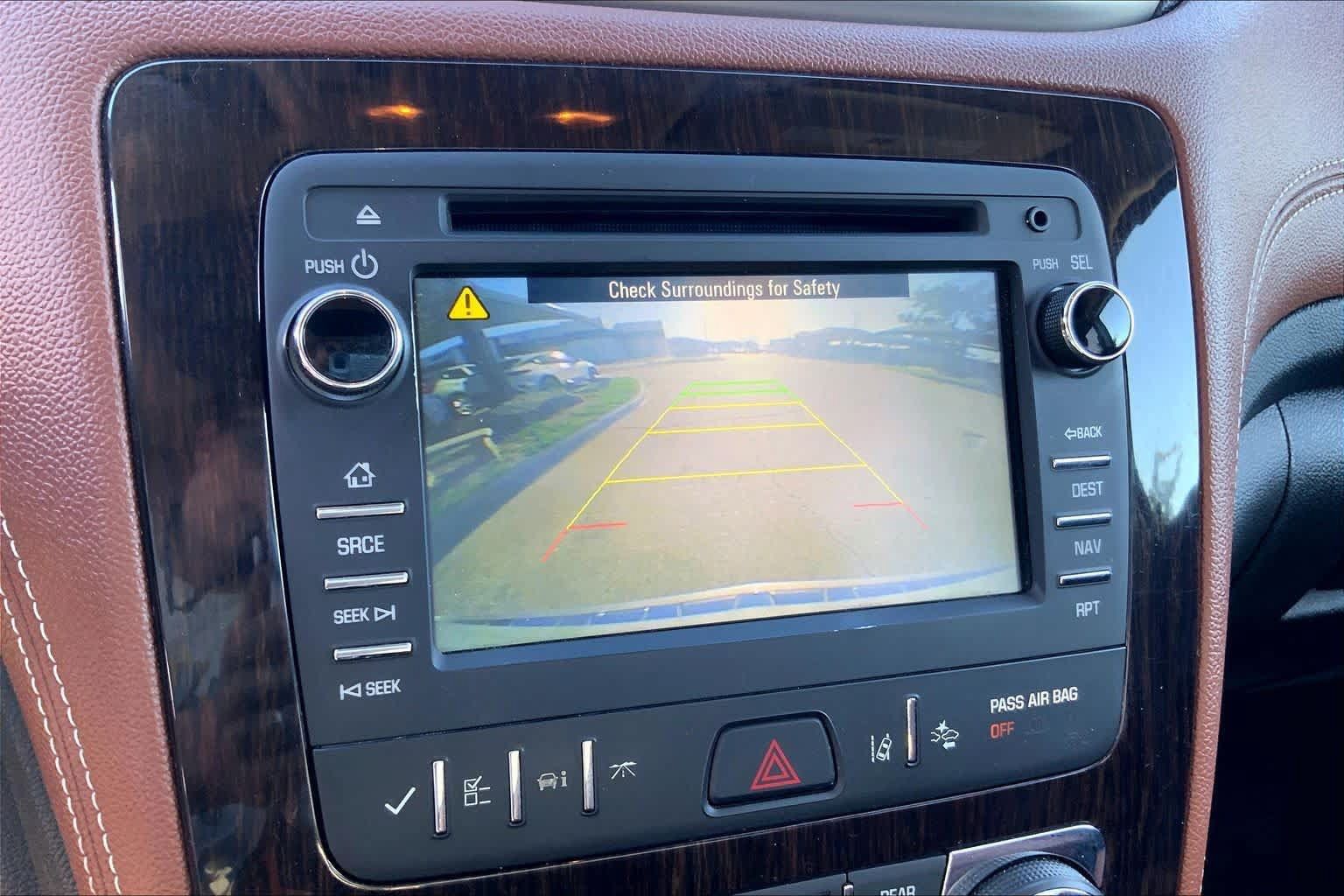 Used 2016 Chevrolet Traverse LTZ FWD image 25