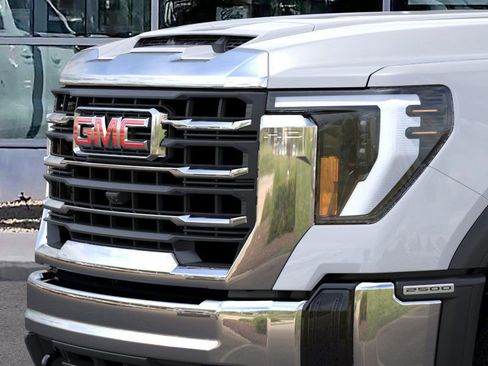 New 2026 GMC Sierra 2500 SLE image 13