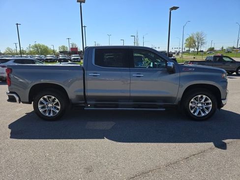 Used 2022 Chevrolet Silverado 1500 LTZ w/ LTZ Premium Package AWD/4WD image 6