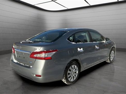 Used 2013 Nissan Sentra SV image 2