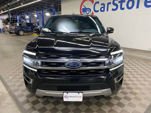 Used 2022 Ford Expedition Limited AWD/4WD image 3