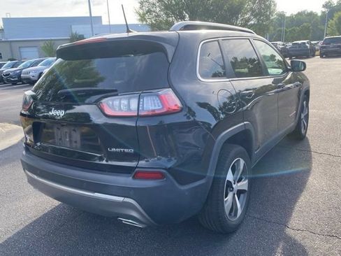 Used 2021 Jeep Cherokee Limited w/ Elite Package FWD image 4
