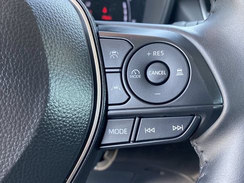 Certified 2026 Toyota Corolla Cross LE FWD image 28