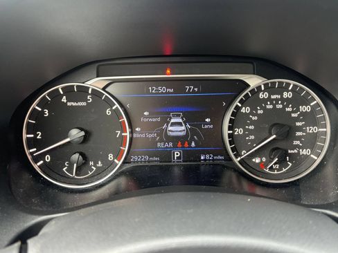 Used 2025 Nissan Altima 2.5 SV FWD image 41