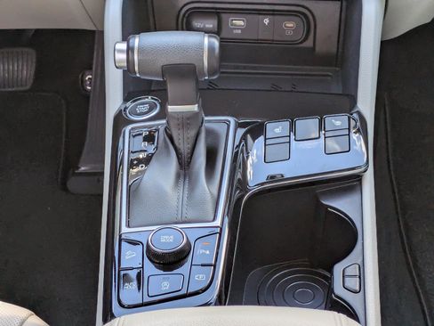 Certified 2024 Kia Sportage EX FWD image 16