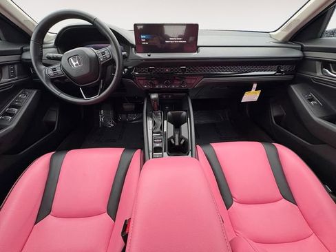 Used 2025 Honda Accord EX-L image 10