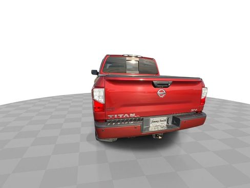 Used 2019 Nissan Titan SV w/ SV Convenience Package image 6