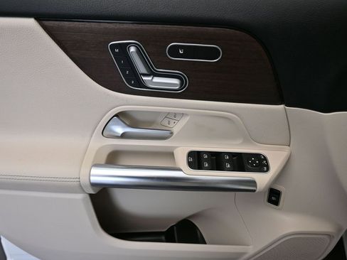 Used 2021 Mercedes-Benz GLA 250 4MATIC image 10