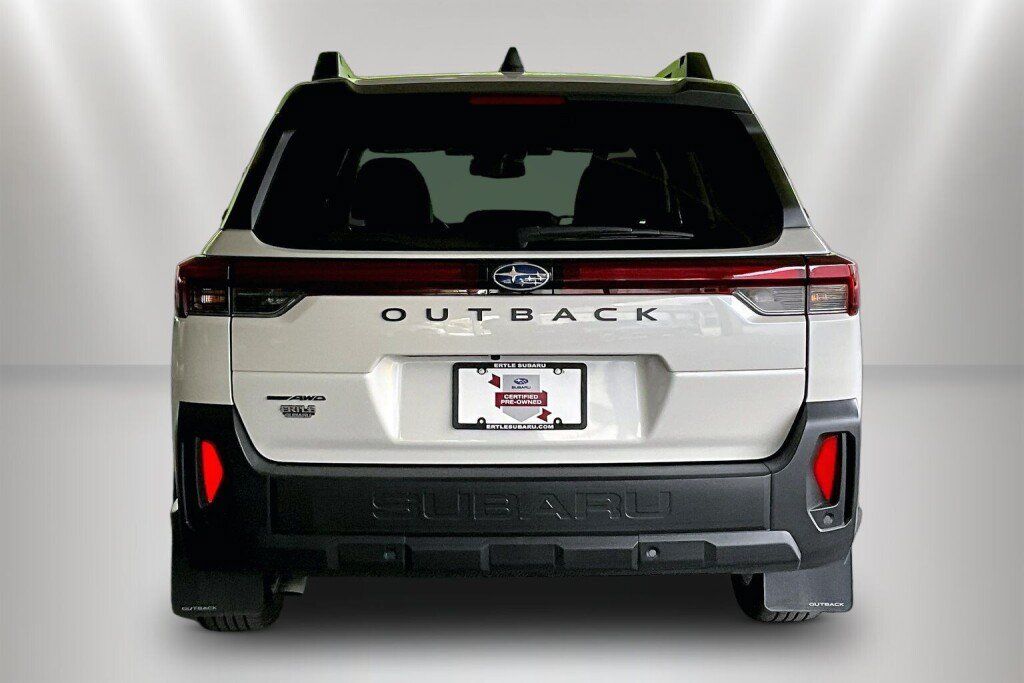Used 2026 Subaru Outback Premium AWD/4WD image 6